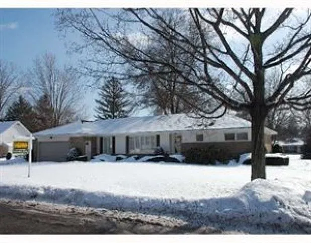 1165 Greenfield Dr photo 1