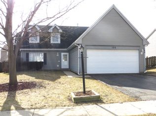 109 Red Cedar Dr, Streamwood, IL 60107