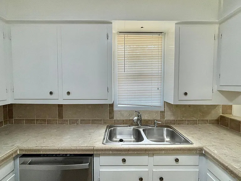 3019 Huffman Rd — Photo 12