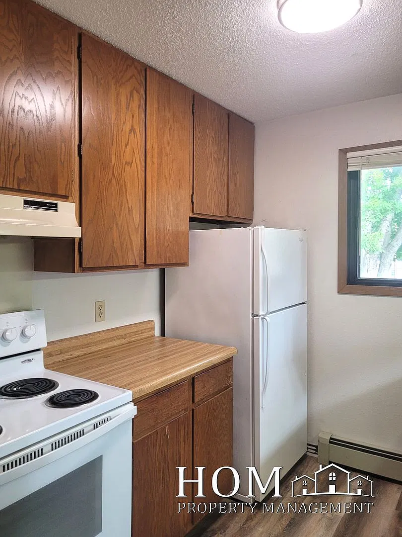 321 W Bert St. — Photo 4