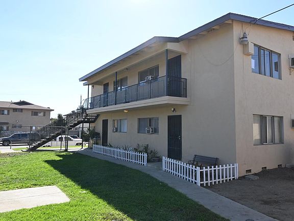 2nd image of 5172 Canoga St #72