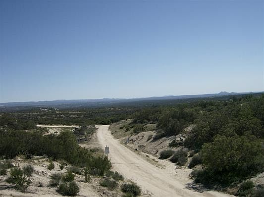 3rd image of Zarina Lake Dr