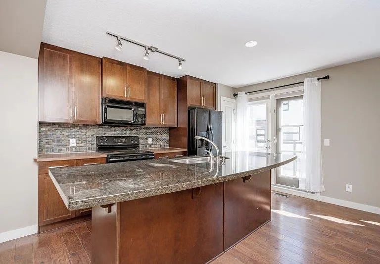172 Aspen Hills Close SW — Photo 12