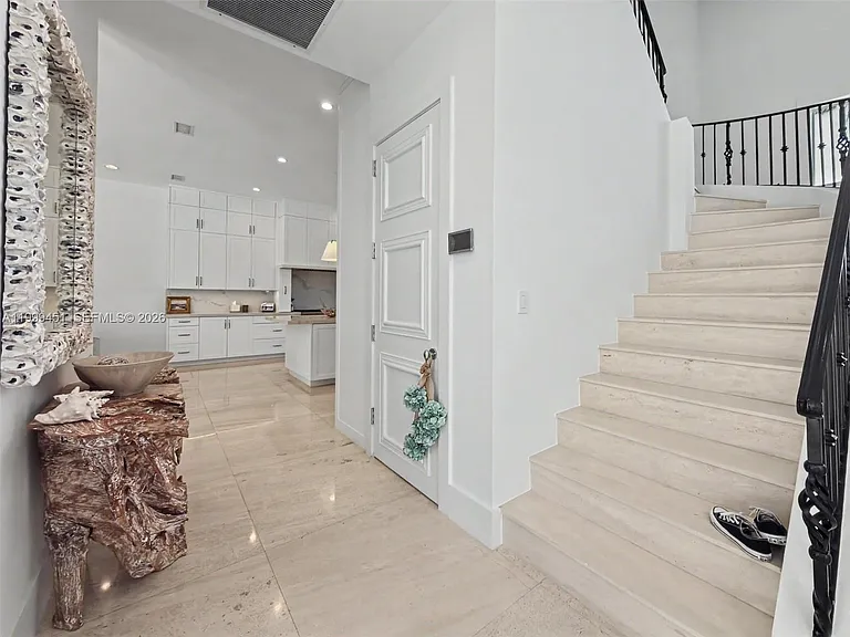 13689 Deering Bay Dr — Photo 33