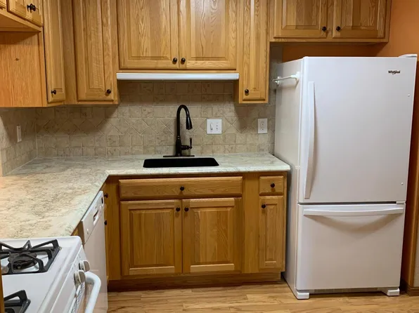 7500 Cahill Rd APT 114C, Edina, MN 55439