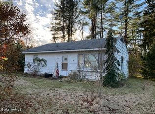 704 S Main St, Sheffield, MA 01257