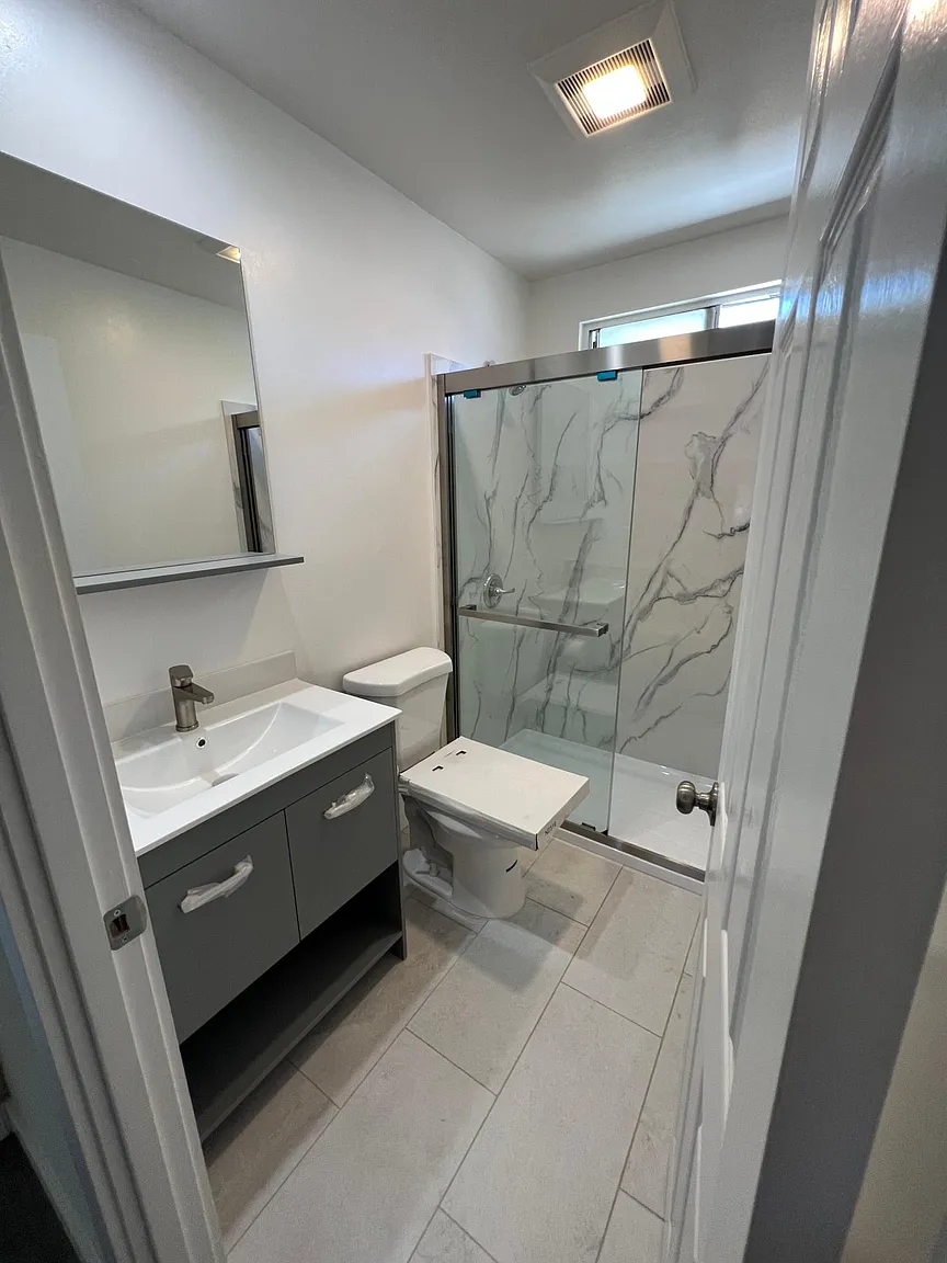 111 Eucalyptus Ave #2 photo 1