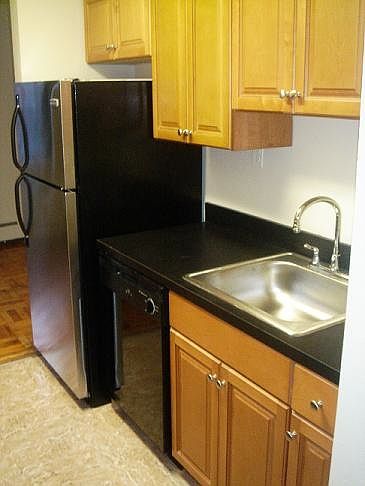1st image of 2375 Hudson Ter APT 1C