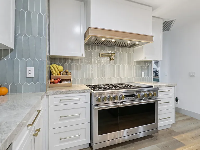 43 Corte Maria Ave — Photo 4