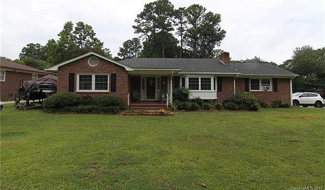 1st image of 301 Downey Pl