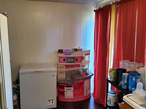 5th image of 53 Thorn Ln
