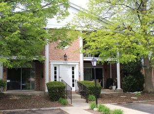 985 Golf Course Rd APT 1, Crystal Lake, IL 60014