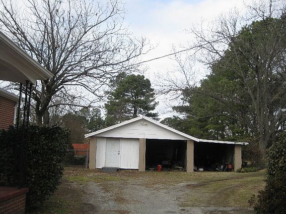 2nd image of 709 N Mecklenburg Ave