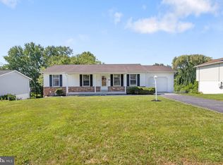 14 Benjamin Dr, Hanover, PA 17331