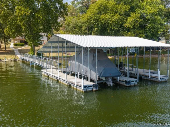 3184 Big Island Dr, Roach, MO 65787