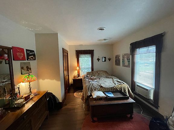 3rd image of 146 Main St #3