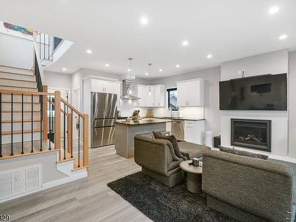 2nd image of 71 Witte Rd