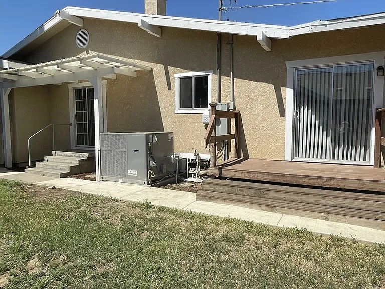 1241 Union St — Photo 14
