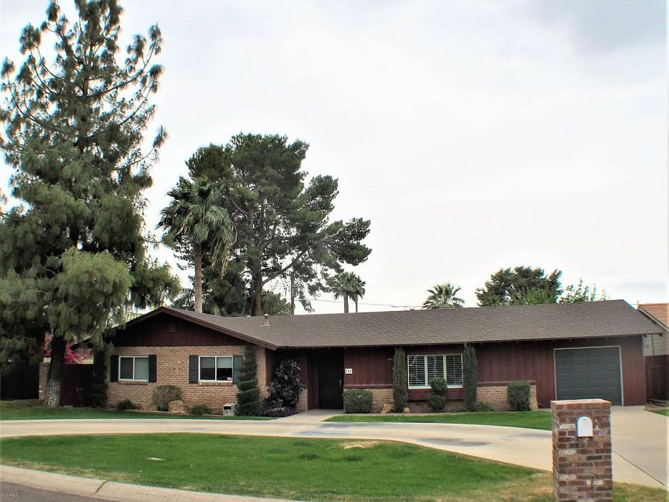 1st image of 711 E Desert Park Ln