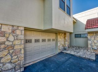 200 Free Rein UNIT 5, Horseshoe Bay, TX 78657