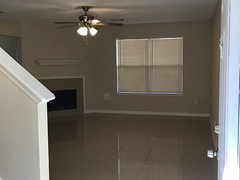 11802 Sunny Stream Dr — Photo 4