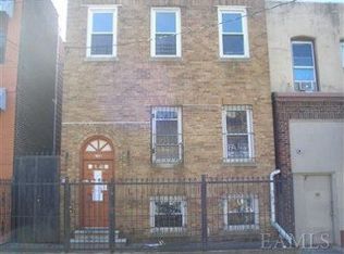 636 E 183rd St, Bronx, NY 10458