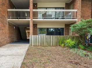 500 Umstead Dr #106-C, Chapel Hill, NC 27516