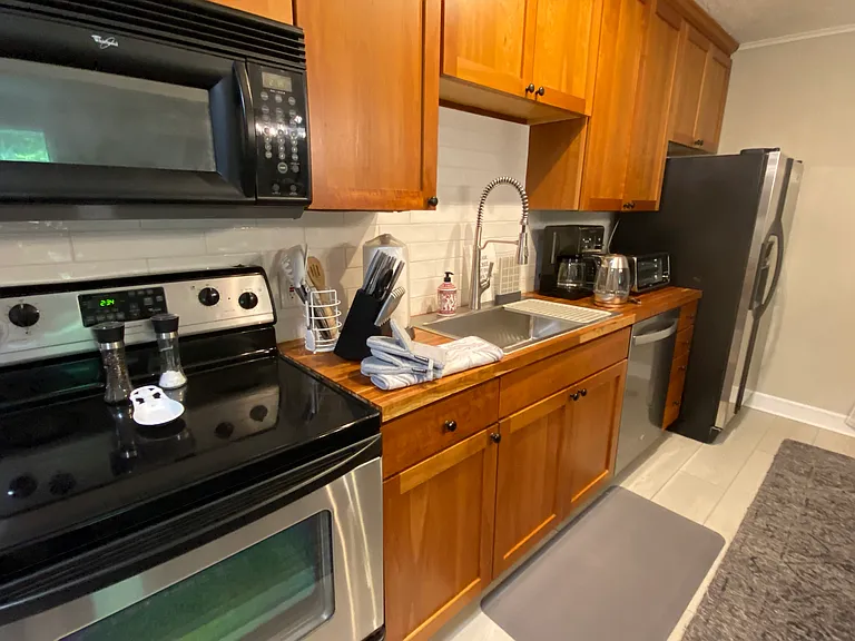 350 W Hill Rd — Photo 15