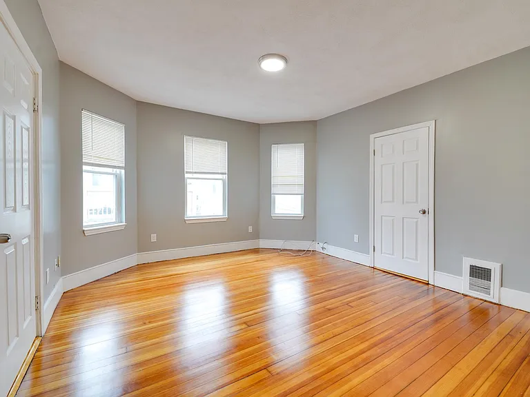 6 Ridgewood St #3 — Photo 3