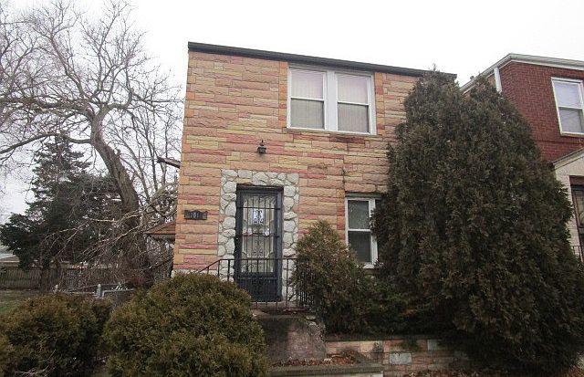 1st image of 7916 S Jeffery Blvd