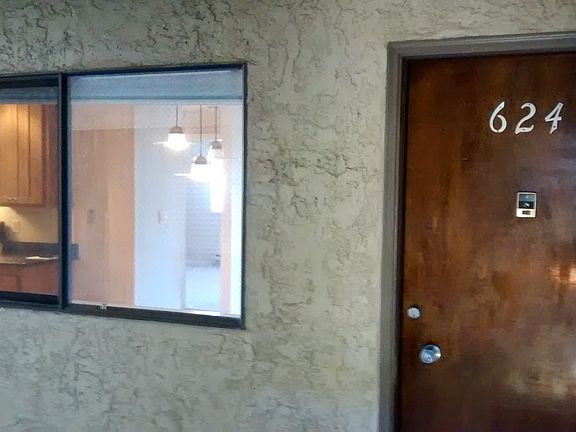 3rd image of 624 Brosnan Ct