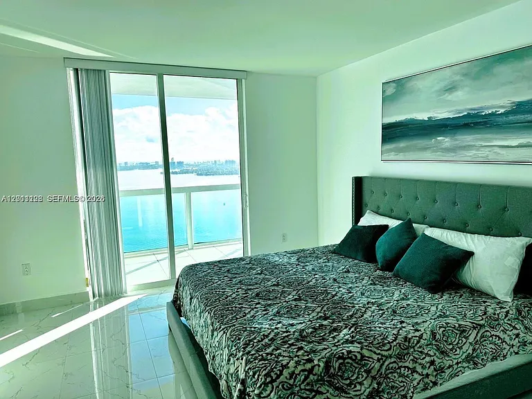 1800 N Bayshore Dr #3807 — Photo 11