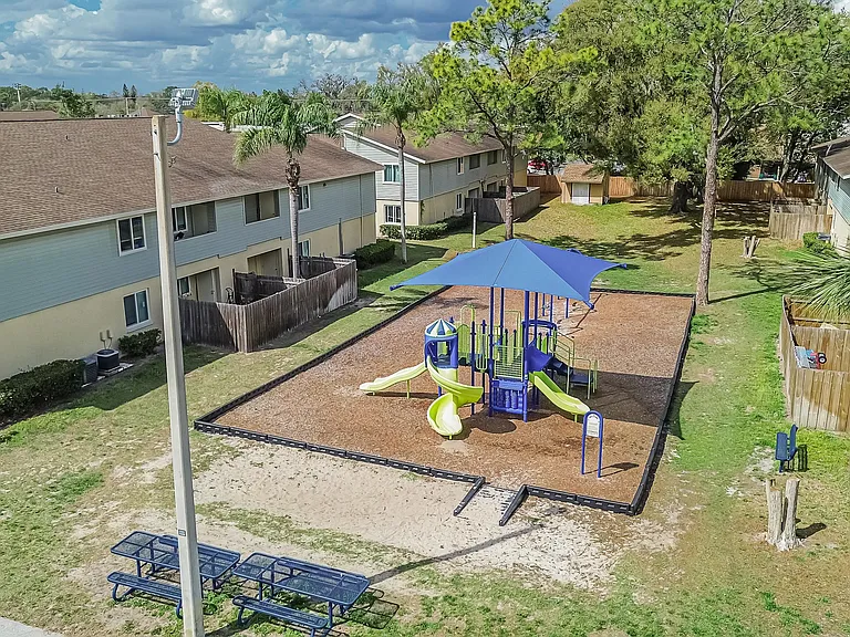 202 Red Maple Pl #202 — Photo 35