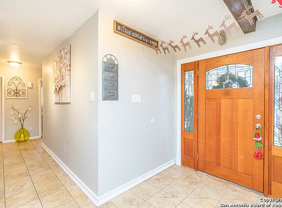 4th image of 4311 Desert View Dr