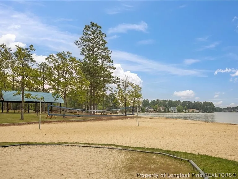 275 Maplewood Dr — Photo 24