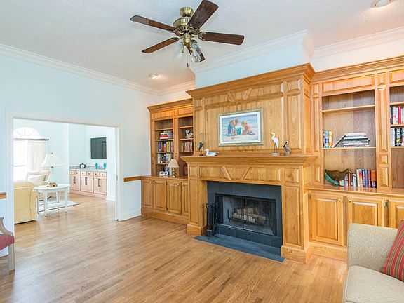 2nd image of 123 Turnberry Dr