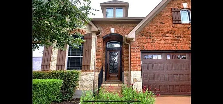 733 Edwards Walk Dr — Photo 3