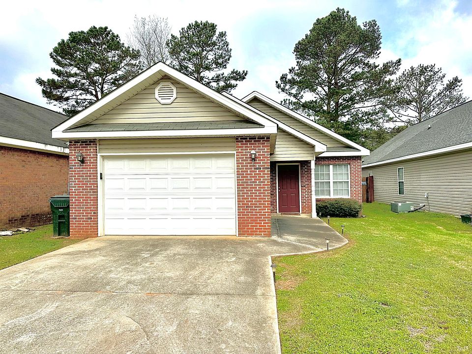 1st image of 104 Rolling Woods Cir