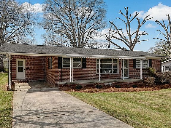 4th image of 125 Dillard Ct