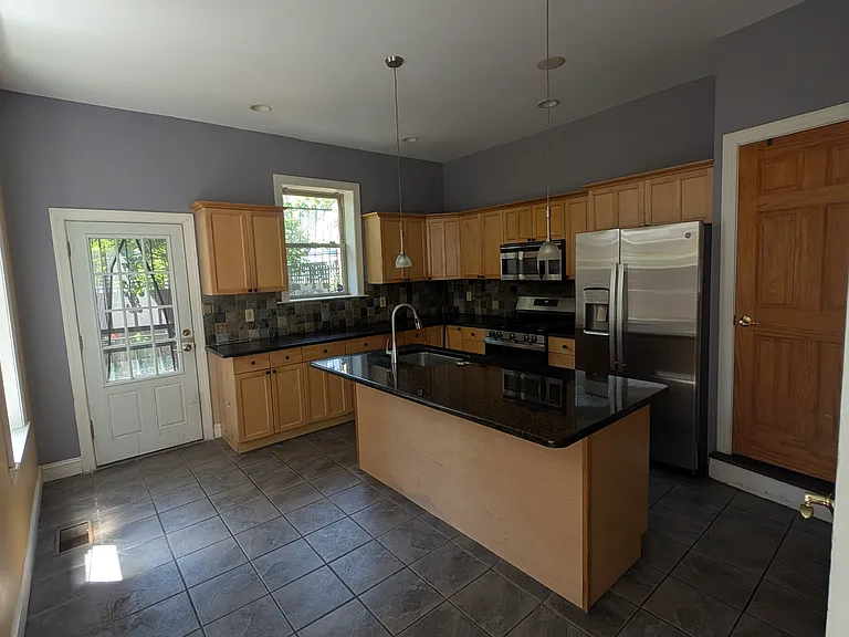 4908 Cedar Ave — Photo 15