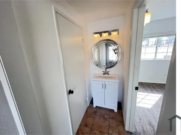 5316 Cahuenga Blvd #5, North Hollywood, CA 91601