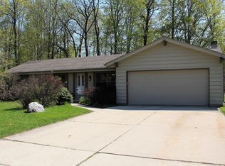 7628 S 70th St, Franklin, WI 53132