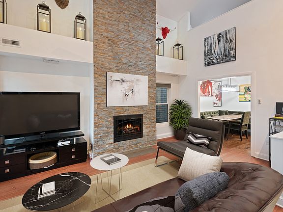 4th image of 1467 W Erie St #3