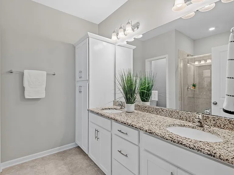 1136 Commack Dr — Photo 21
