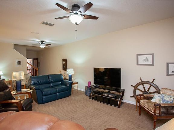 3rd image of 1475 Hillview Ln