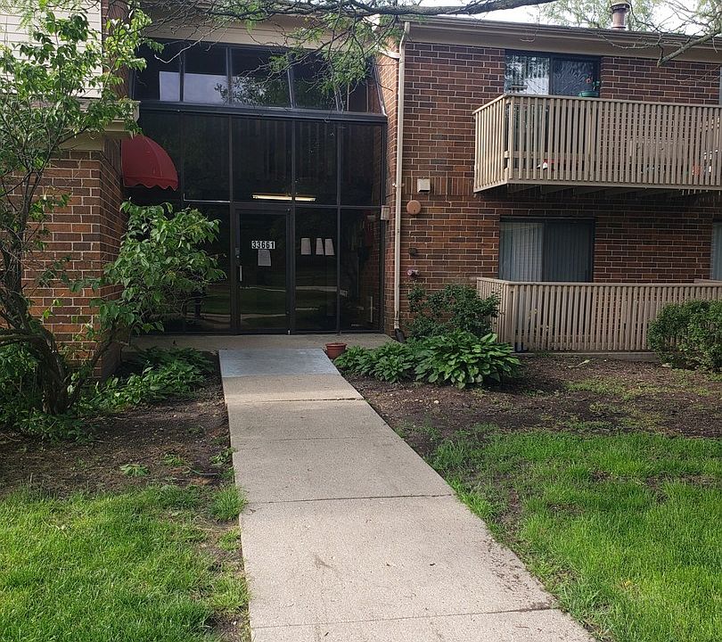 1st image of 33661 N Royal Oak Ln APT 103