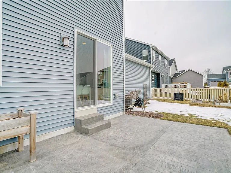 601 Tawny Elm Pkwy — Photo 28