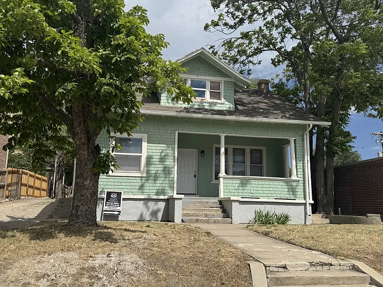 742 N 300 W — Photo 1
