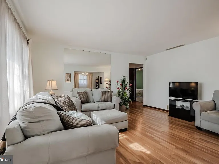 25 Charring Ln — Photo 14