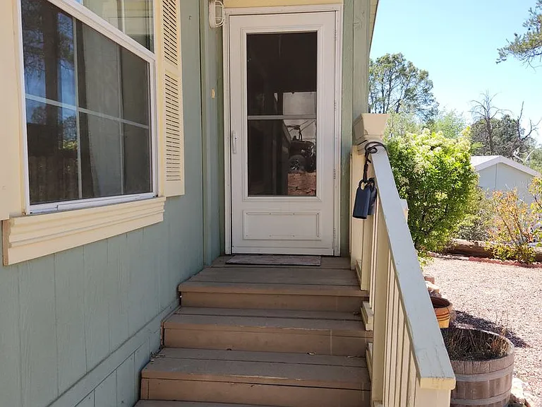 600 N Spruce Cir — Photo 2